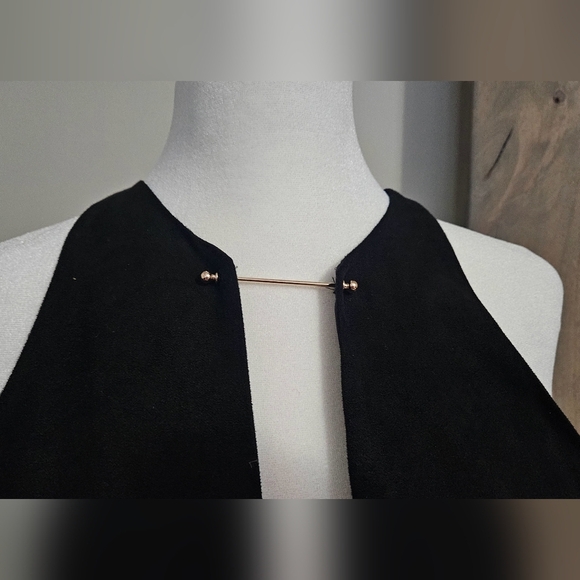 OLIVIACEOUS Black faux suede halter mini dress with keyhole. Size Small NWT - Picture 6 of 11